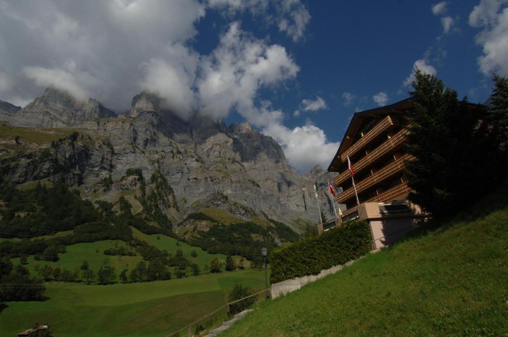 Hotel Viktoria-Leukerbad-Therme Εξωτερικό φωτογραφία