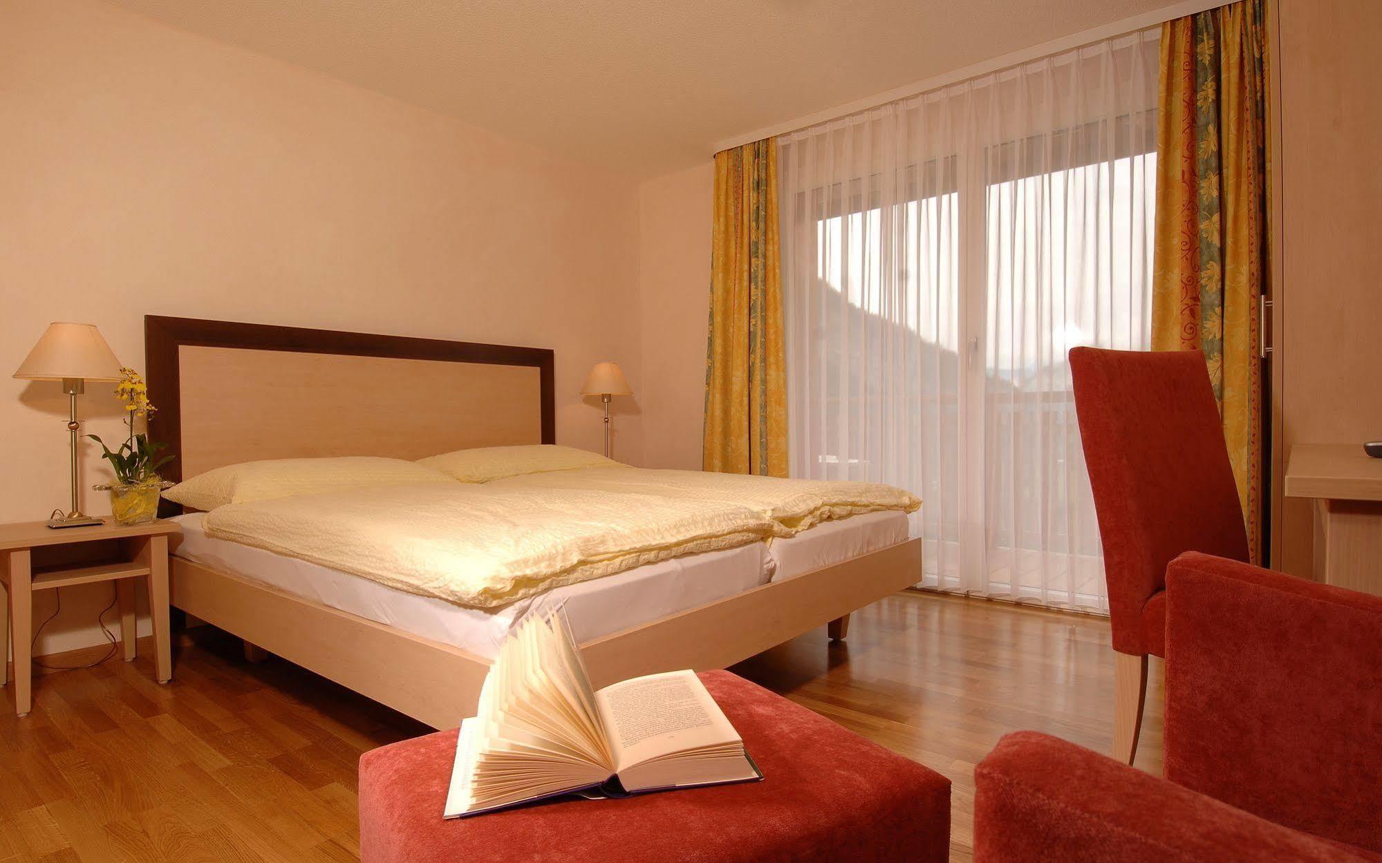 Hotel Viktoria-Leukerbad-Therme Εξωτερικό φωτογραφία