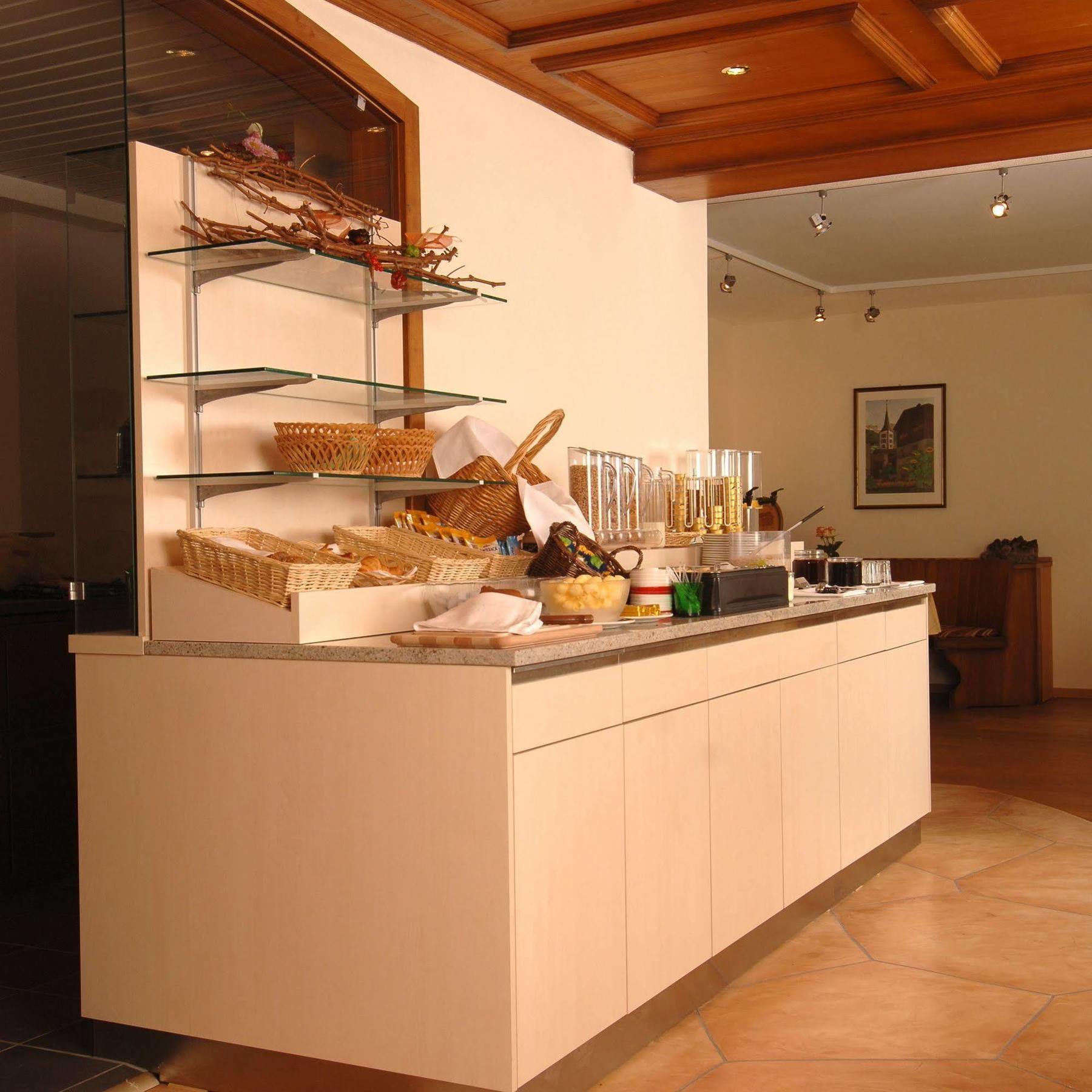 Hotel Viktoria-Leukerbad-Therme Εξωτερικό φωτογραφία